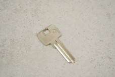 Заготовка ключа JMA U 5 ED (ф/з) /U 5 ID/U5KD/U5 KI