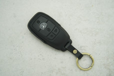 Чохол Mercedes чорний шкіра