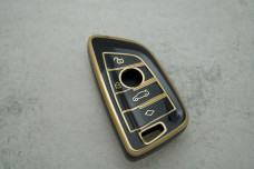 Чохол BMW чорний  з золотом