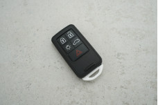 Корпус пульта Volvo 4 кнопки + паніка (під 2шт CR2430)