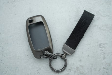 Чохол KIA чорний метал + шкіра, універсальний