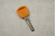 Заготовка ключа AVERS AP1BP/new жовтий