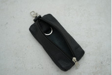 Ключниця OS.9 з карабіном, чорна шкіра (1 кільце, 13х5см)