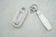 Чохол Mazda малі стрази білий, універсальний