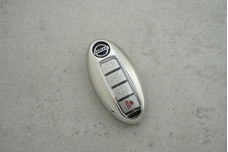 Чохол Nissan прозорий срібло поліуретан, універсальний