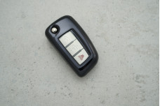 Чохол Nissan чорний прозорий поліуретан універсальний