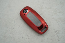 Чохол Nissan прозорий червоний поліуретан, універсальний