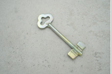 Заготовка ключа Жовті води Ø 5.5 2 бород без отвора правий