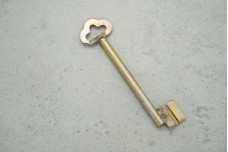 Заготовка ключа Жовті води Ø7 L85 з пазом з отвором