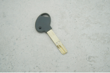 Заготовка ключа MTL 240S оригінал (круглий магніт)
