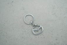 Брелок Mazda металевий