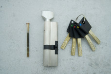 Циліндр SHERLOCK 100 60Т/40 ключ-вороток посилений