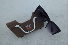 Авточохол AUDI для окулярів шоколад