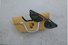 Авточохол Porshe для окулярів бежевий