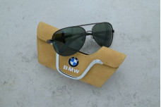 Авточохол BMW для окулярів бежевий
