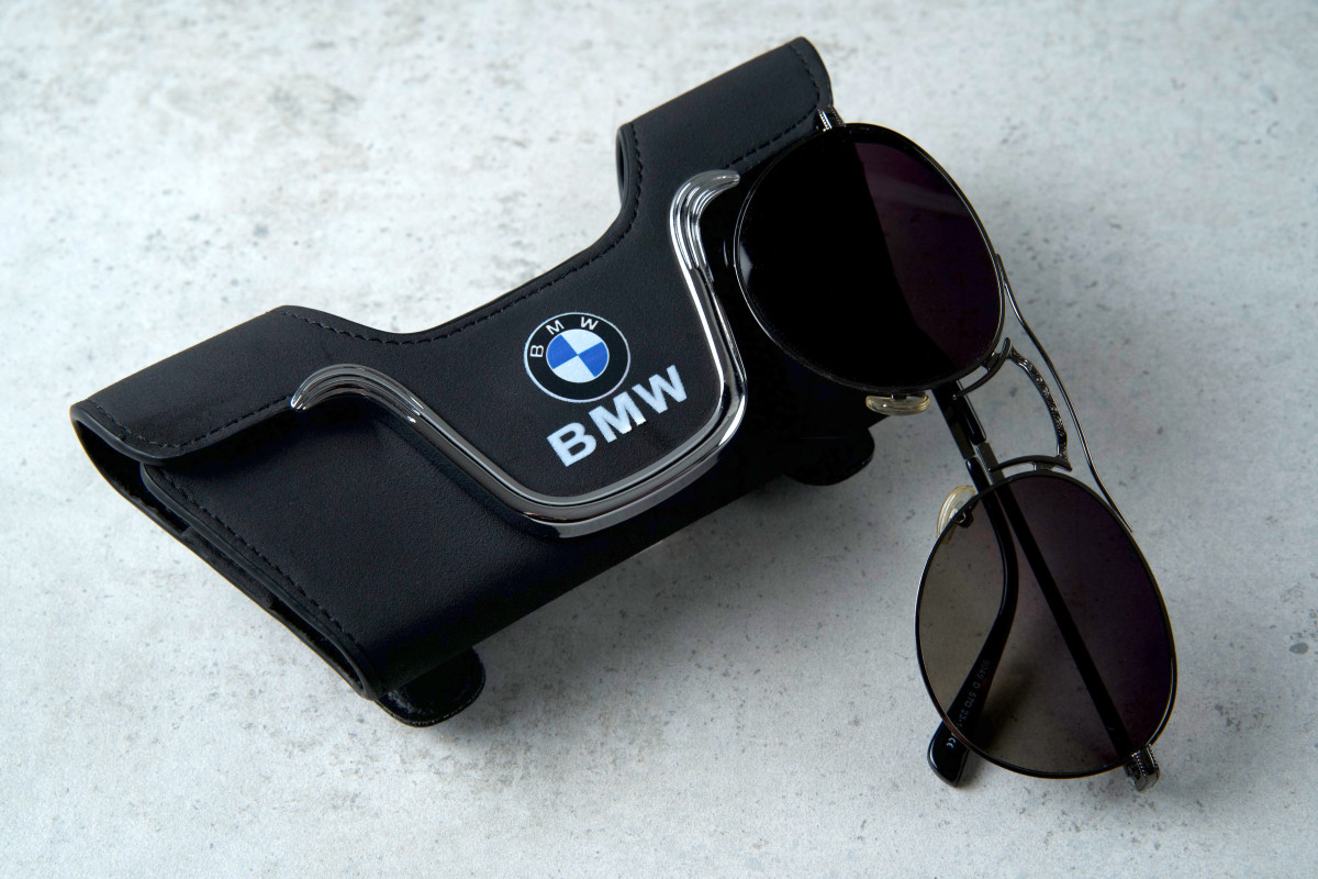 Авточохол BMW для окулярів чорний