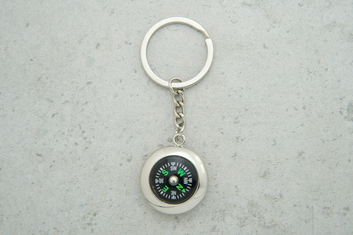 Брелок Компас