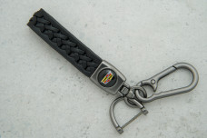 Брелок Cadillac плетений ремінець чорний
