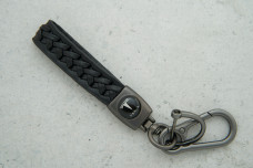Брелок Tesla плетений ремінець чорний