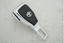 Заглушка ременя безпеки TOYOTA метал + шкіра