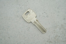 Заготовка ключа Canas PMCM 1(C)/MC15R