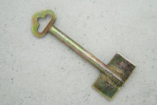 Заготовка ключа Жовті води Ø 8 ℓ=85 2 бор з отвором