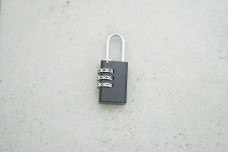 Замок навісний BE-25 кодовий 3 колесика чорний