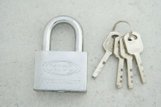 Замок навісний КІСО SQUARE 50 мм в блістері (4 ключа)