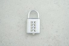 Замок навісний кодовий малий натискний L35