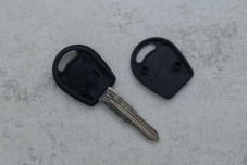 Корпус ключа Chery 9CN (під чіп)