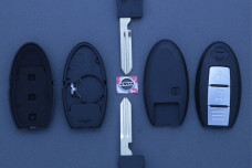 Корпус пульта Nissan SMART NSN14  (справа кріпл.бат)