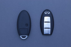 Корпус пульта Infiniti SMART NSN14 2 кнопки (Центральне кріплення батарейки)