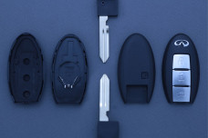 Корпус пульта Infiniti SMART NSN14 3 кнопки (Центральне кріплення батарейки)