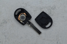 Корпус ключа Audi HU66 (під чіп) з підсвіткою