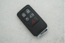 Корпус пульта Volvo 4 кнопки (+ паніка, один контакт)