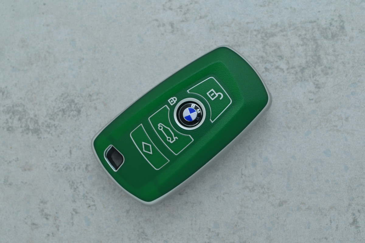 Чохол BMW зелений поліуретан