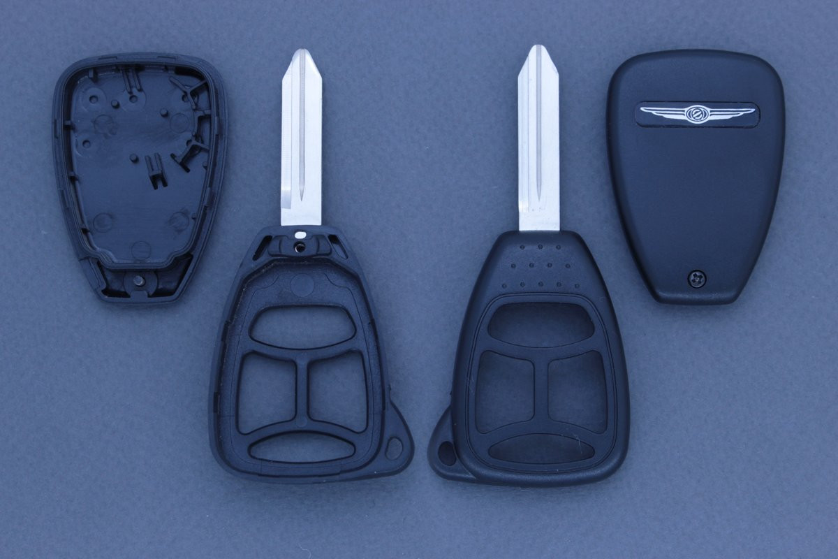 Корпус ключа Chrysler 3 кнопки + паніка CY24