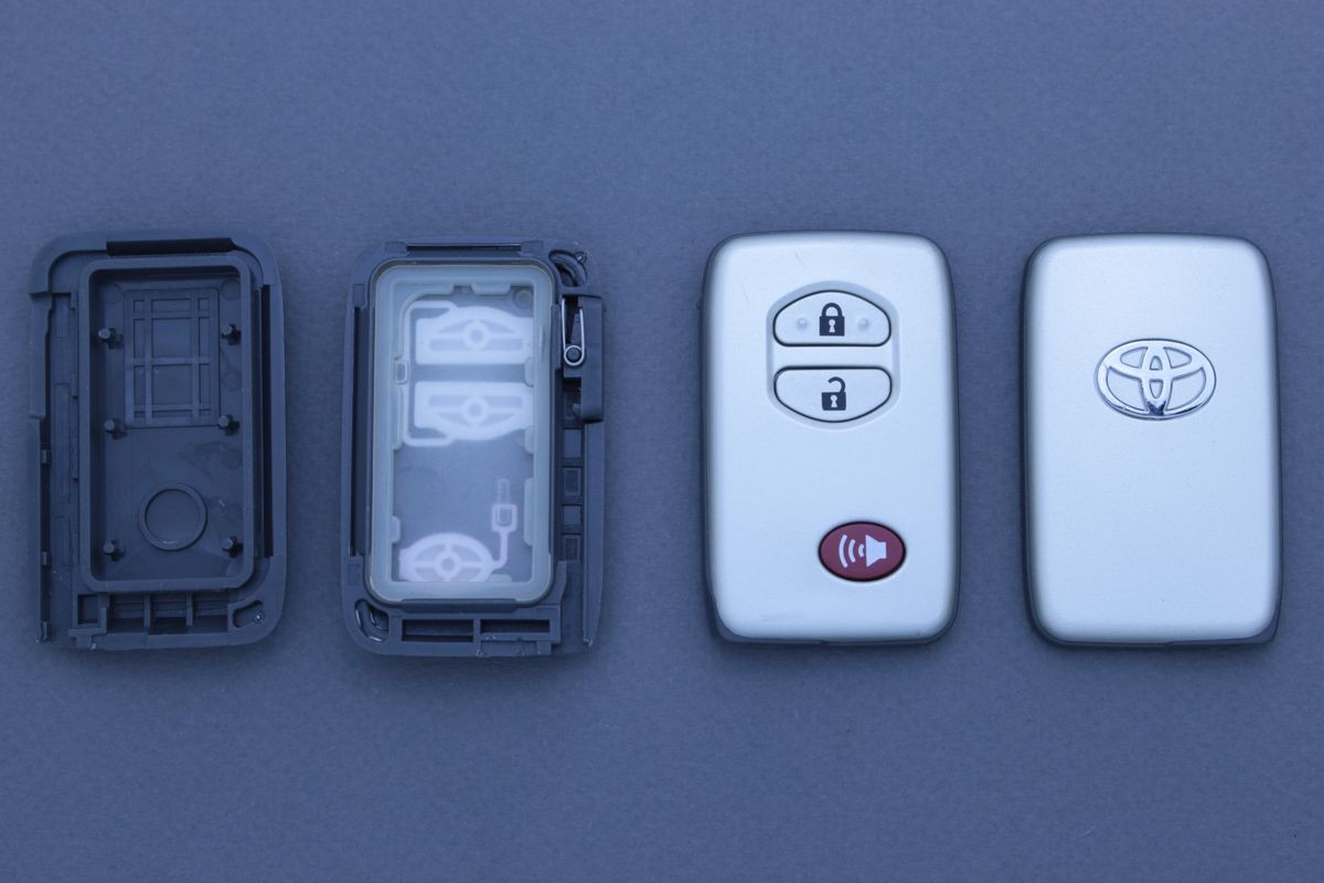 Корпус пульта Toyota SMART 2 кнопки + паніка (без леза)