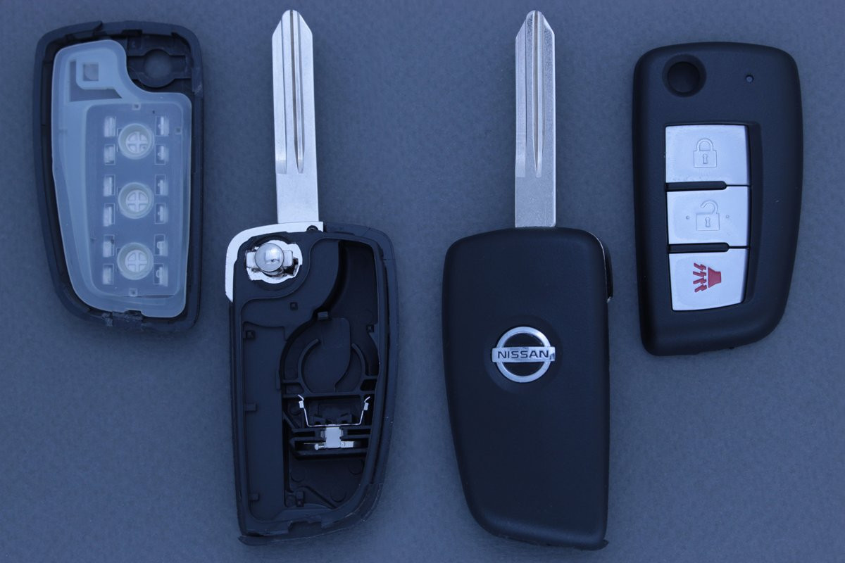 Корпус ключа Nissan 2 кнопки + Паніка NSN14 