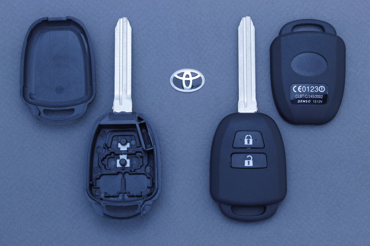 Корпус ключа Toyota 2 кнопки TOY43