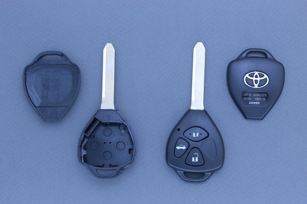 Корпус ключа Toyota 3 кнопки TOY47