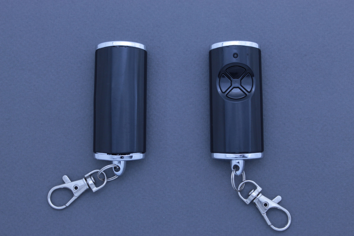 Пульт до гаража Hormann HSE 4 BS ворота (аналог) 