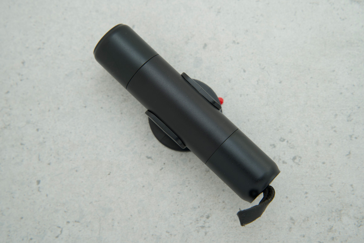 Молоток аварійний для розбиття скла із ремінним ножем, чорний