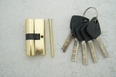 Циліндр KEDR М60 30/30 ключ-ключ універсальний