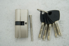 Циліндр М70 35/35 ключ-ключ універсальний