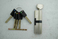 Циліндр SHERLOCK 100 50Т/50 НК ключ-вороток, посилений