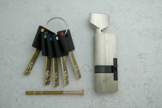 Циліндр SHERLOCK 80 30/50Т НК ключ-вороток, посилений