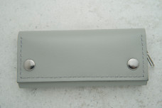 Ключниця з карабінами 2 кнопки шкіра сіра