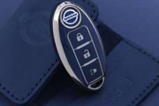 Чохол Nissan чорний поліуретан