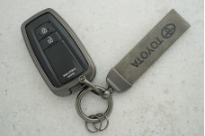 Чохол Toyota сірий метал + шкіра, універсальний